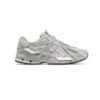 Arstore - New Balance 1906A Concrete Argento Metallico Unisex Sneakers - Silver