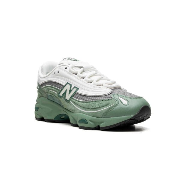 Arstore - New Balance 1000 Verde Scamosciato Unisex Sneakers - Green
