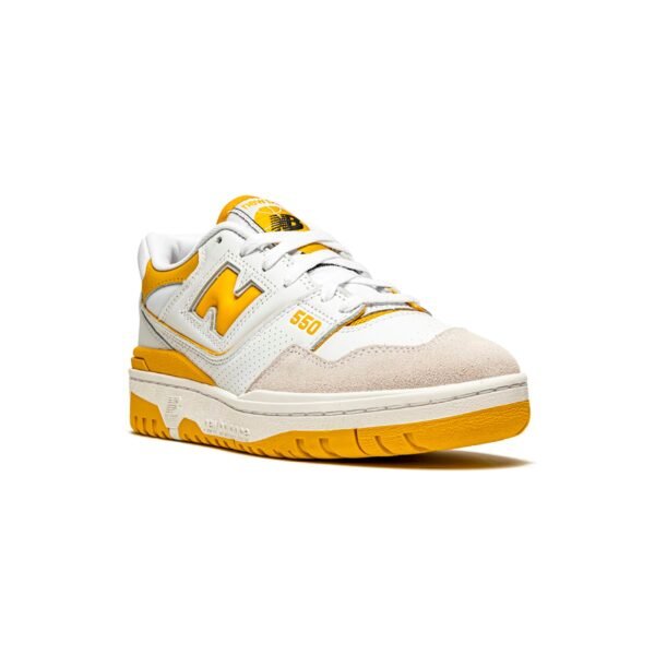 Arstore - New Balance 550 Varsity Gold Unisex Sneakers - Oro