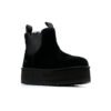 Arstore - UGG Stivaletto Neumel Platform Chelsea Nero Scamosciato Unisex - Black