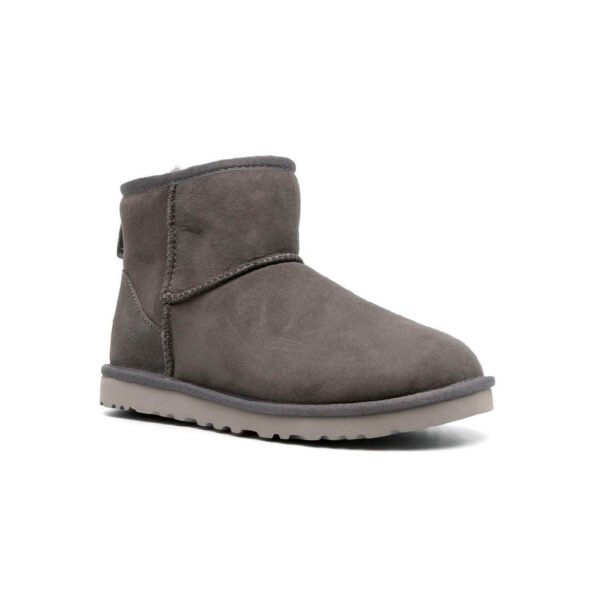 Arstore - UGG Classic Stivaletto Grigio in Pelle di Montone Unisex - Grey
