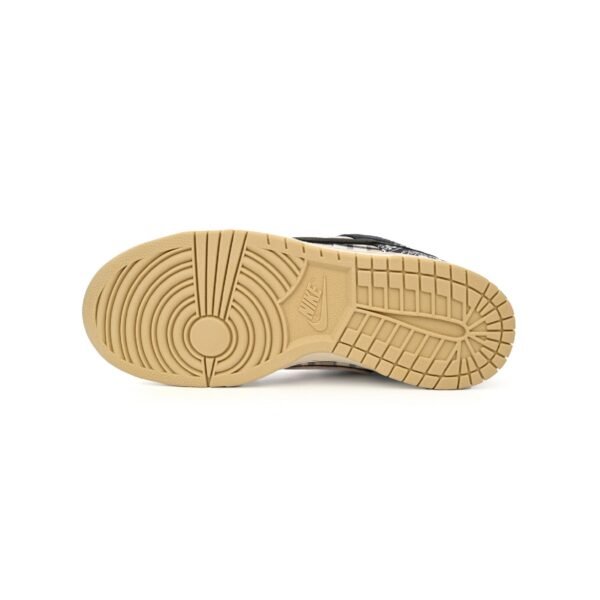 Arstore - Nike Dunk Low SB x Travis Scott Paisley Unisex Sneakers - Nero Scamosciato - Black