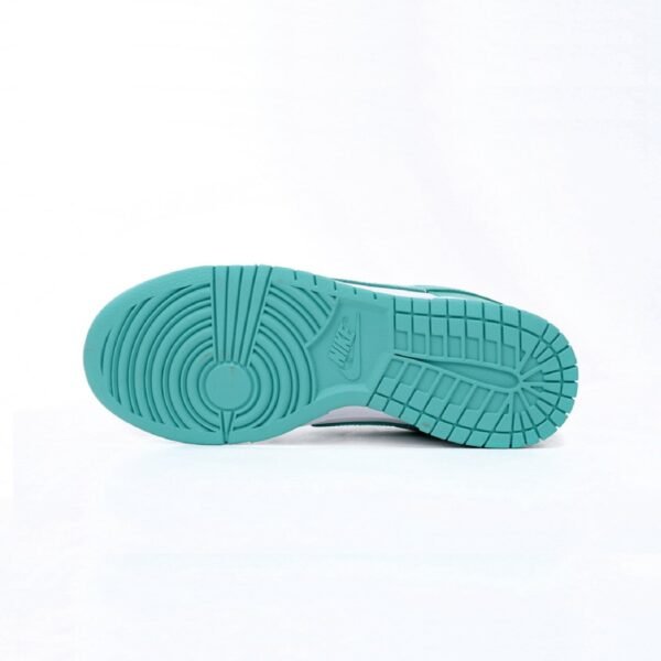 Arstore - Nike Dunk Low Clear Jade Sneakers Unisex - Bianco/Giada Trasparente - White